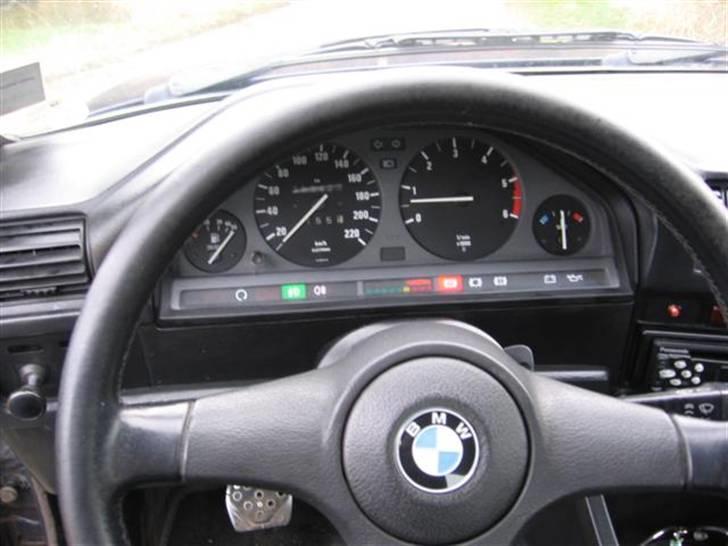 BMW 324TD - Solgt billede 8