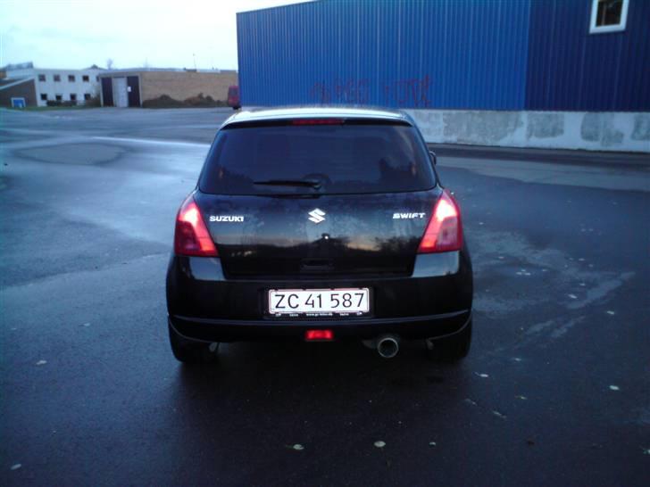 Suzuki Swift 1.5 GLX Solgt billede 6