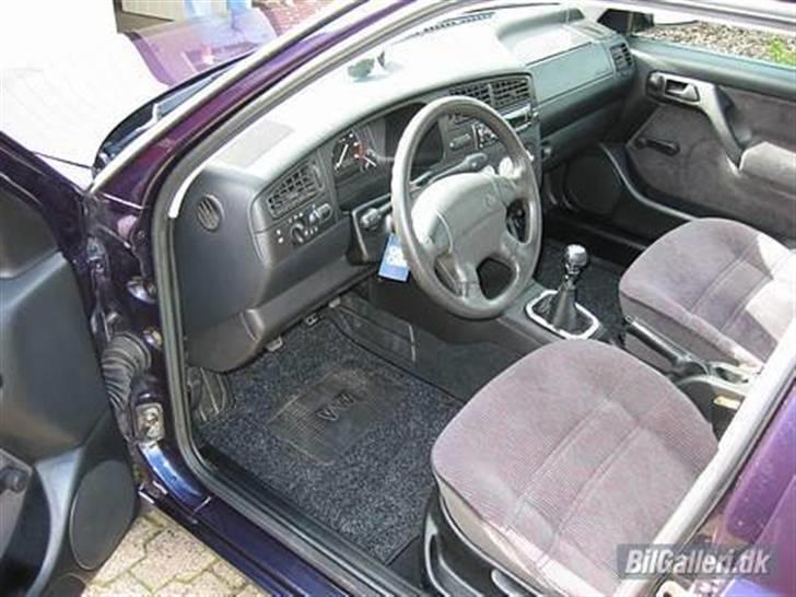 VW Vento CLX *SOLGT* billede 3