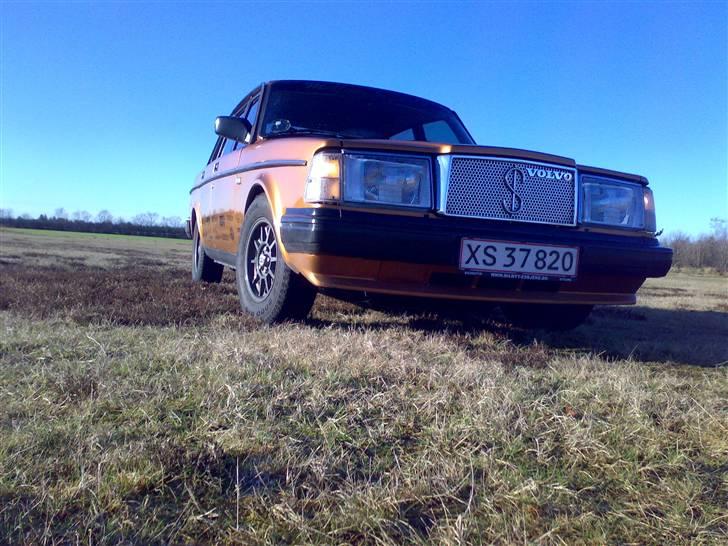 Volvo 240 (solgt) billede 5