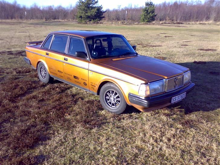 Volvo 240 (solgt) billede 7