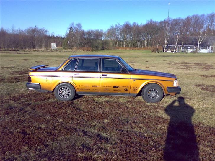 Volvo 240 (solgt) billede 8