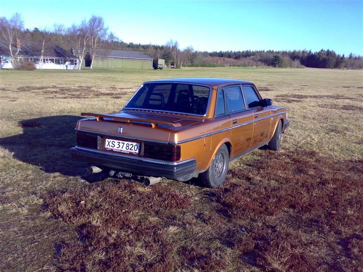 Volvo 240 (solgt) billede 9