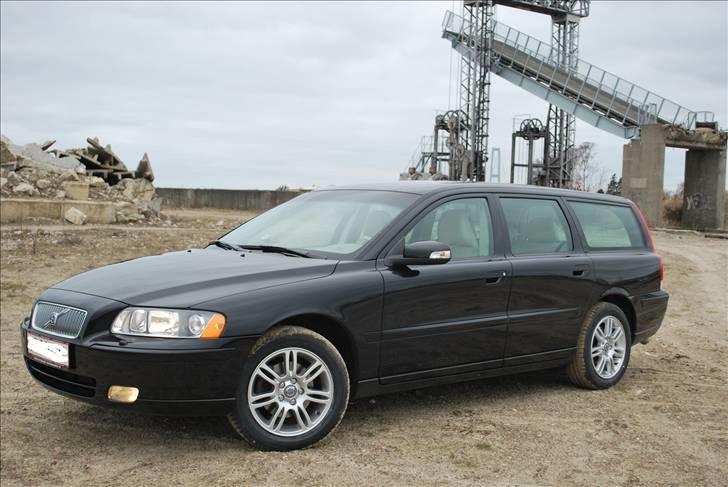 Volvo V70 2.4 Aut. Classic - Var "kun" 2 år om at tage mig sammen til at købe letmetal billede 20