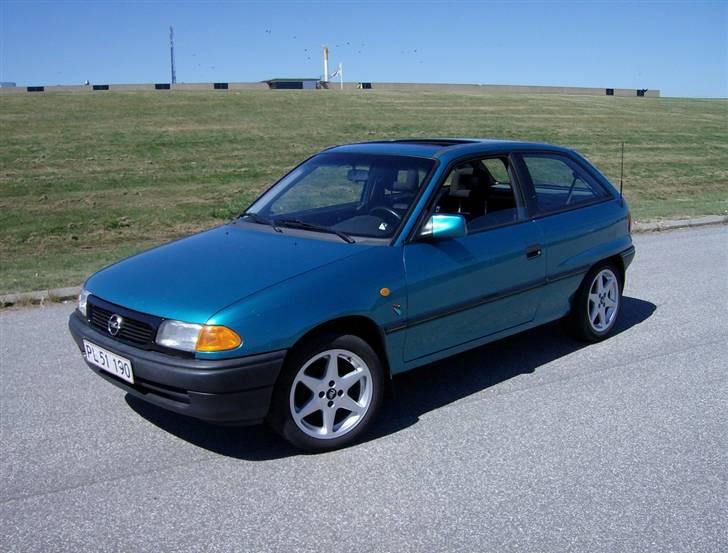 Opel Astra 1,6i [SOLGT] billede 1