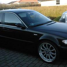 BMW 320i E46
