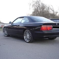 BMW 850i solgt