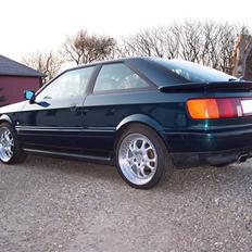 Audi S2 coupe quattro