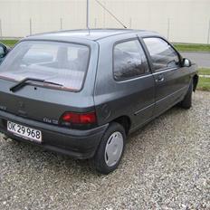 Renault Clio  ---DØD---