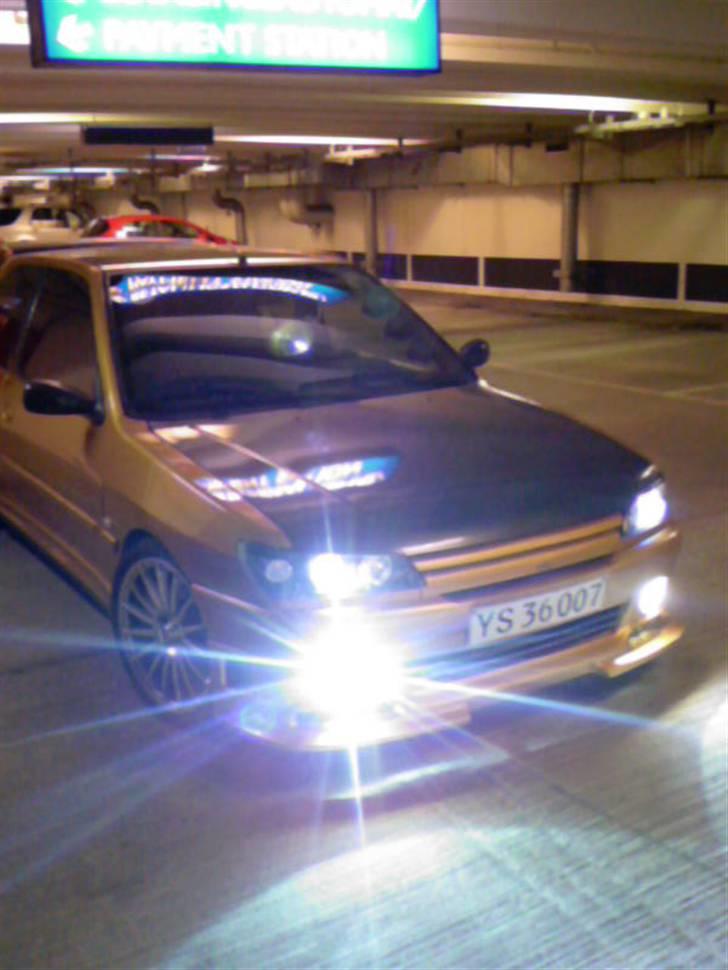 Peugeot 306GTI(Carbon Look) solgt - dioder i loft billede 3