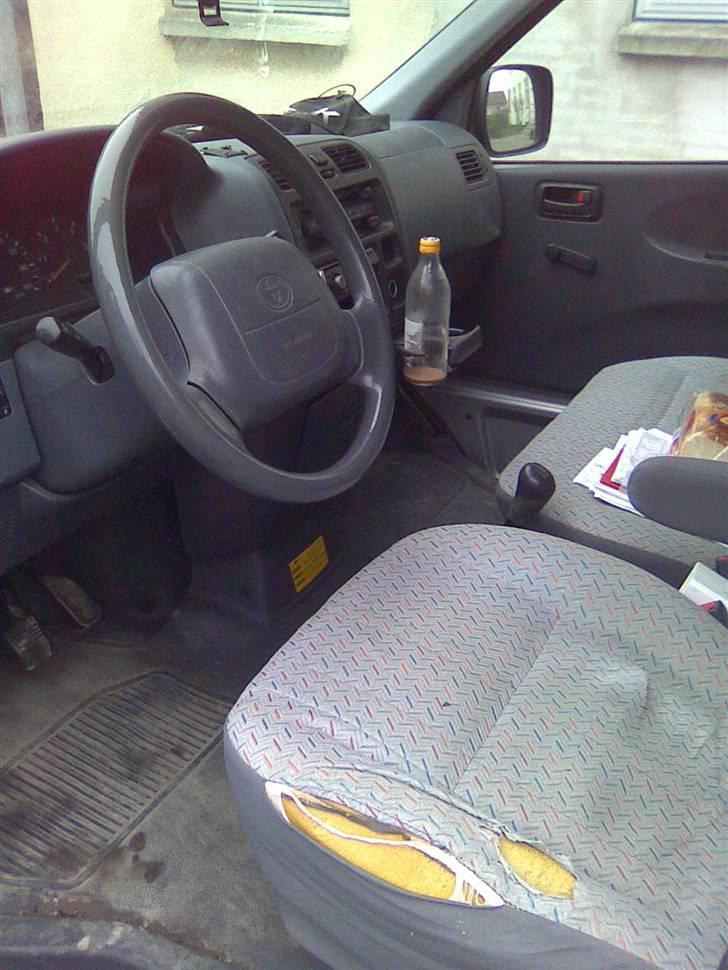 Toyota Hiace *SOLGT* billede 3