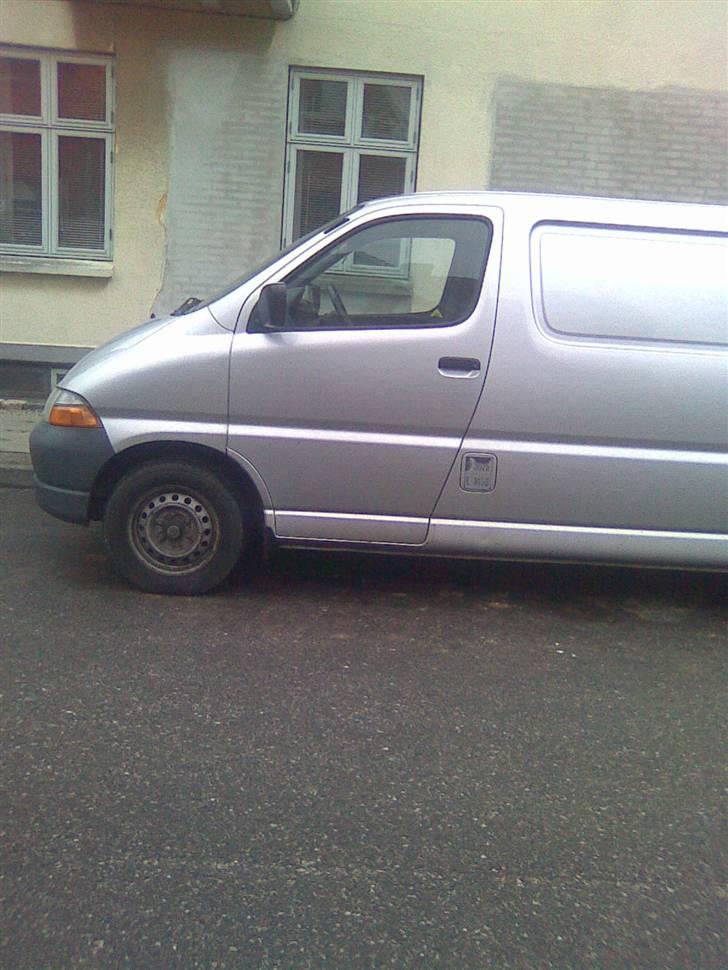 Toyota Hiace *SOLGT* billede 8