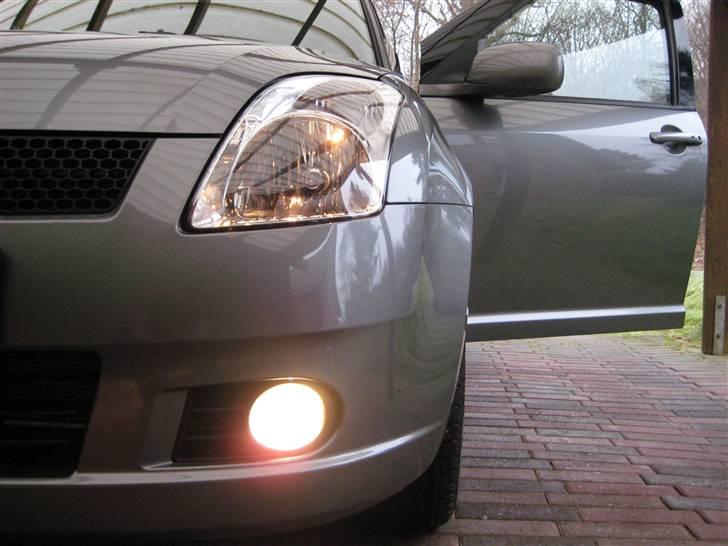 Suzuki Swift GLX billede 2