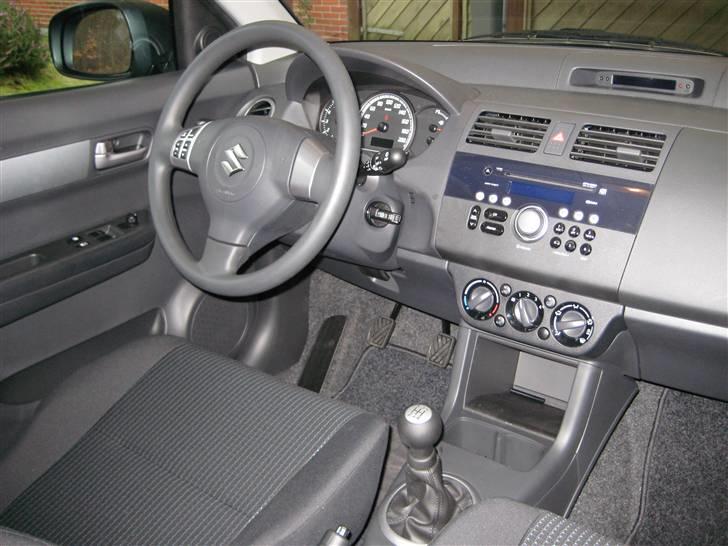 Suzuki Swift GLX billede 8