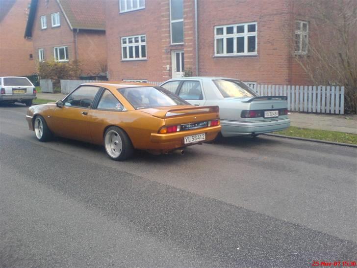 Opel Manta b (Solgt) billede 3