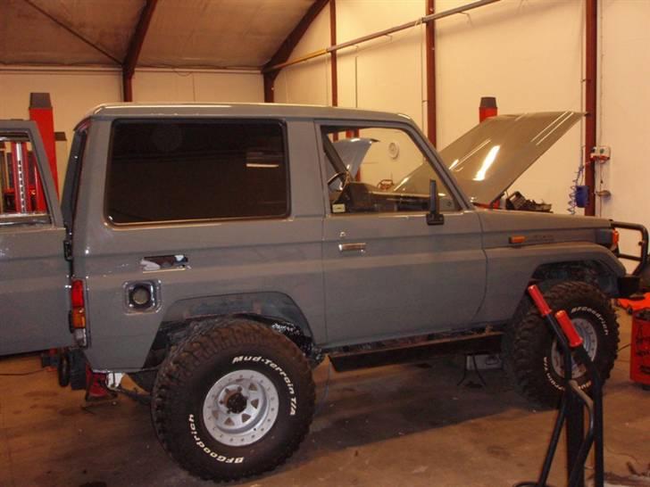 Toyota landcruiser BJ70 (Solgt) - Fra siden..  billede 2
