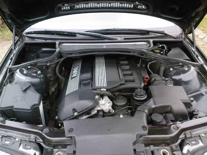 BMW 320i E46 - LAKERET SPRINKLERVÆSKE BEHOLDER billede 16