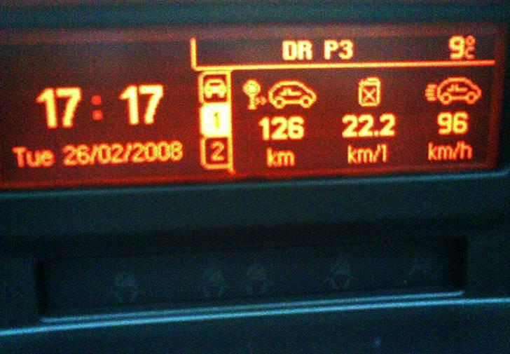 Peugeot 207 CC HDi 16V - SOLGT Maj 2011 - Over 20km/l i snit ved blandet by og motorvejskørsel billede 15