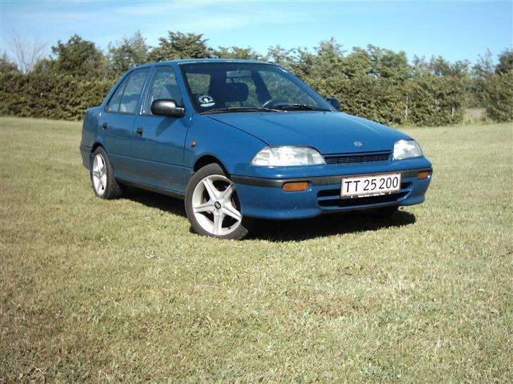 Suzuki Swift 1.6 GLXi - Ny blå farve billede 1