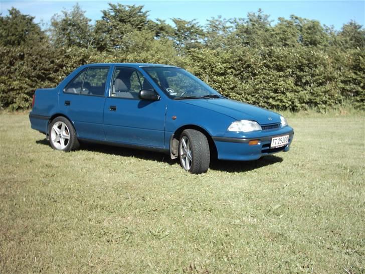 Suzuki Swift 1.6 GLXi billede 3