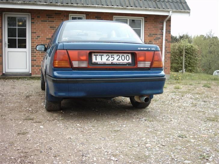 Suzuki Swift 1.6 GLXi billede 9