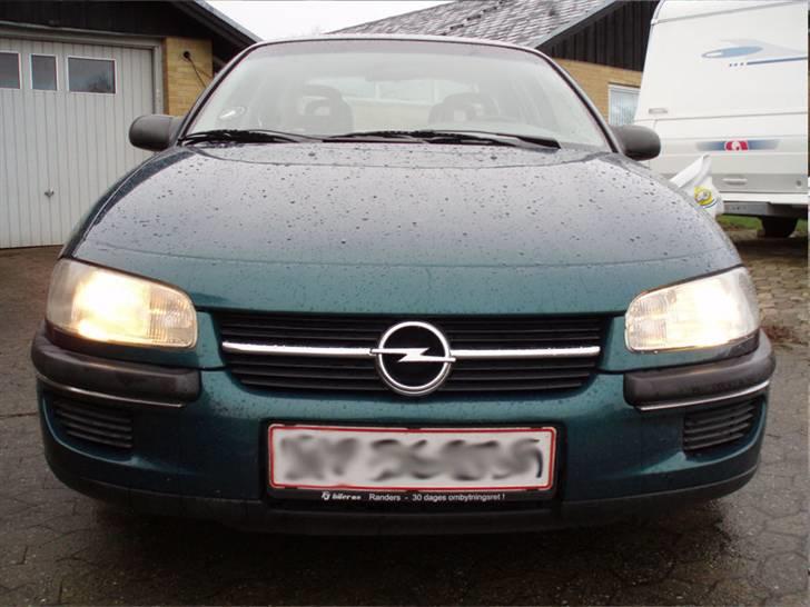 Opel Omega B billede 2