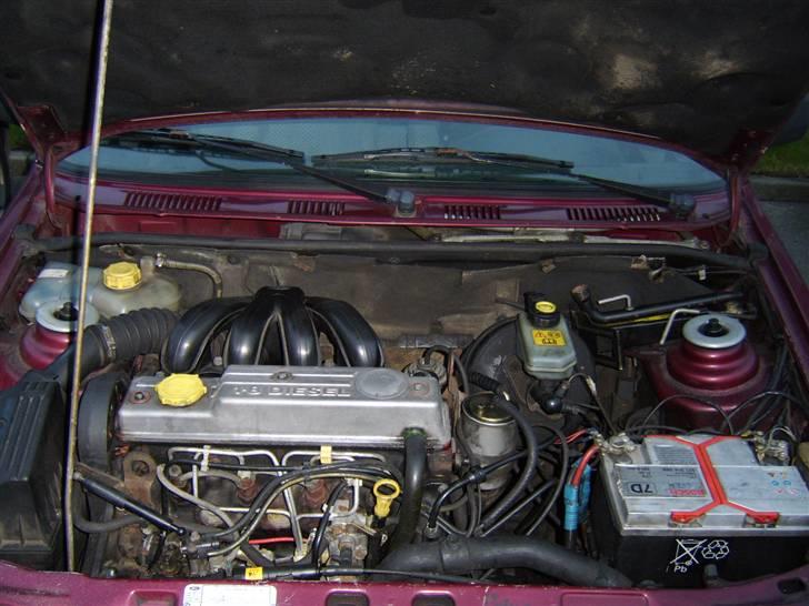 Ford Fiesta 1,8Diesel SOLGT billede 9