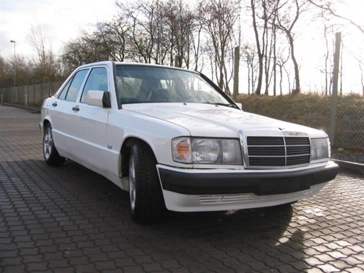 Mercedes Benz 190 D 2.5 billede 1