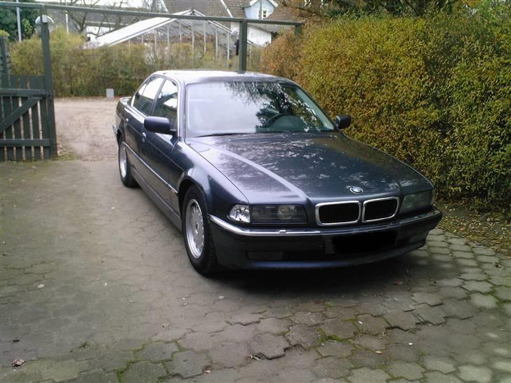 BMW 740 V8 AUT Solgt billede 1