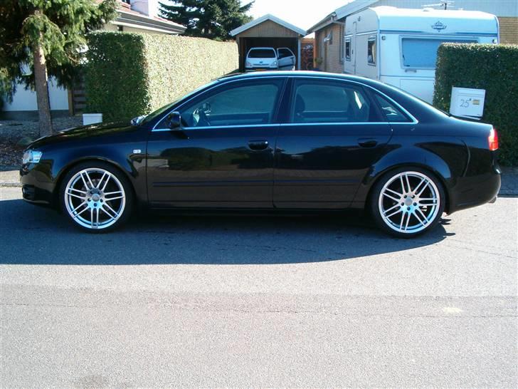 Audi a4 (SOLGT) billede 1
