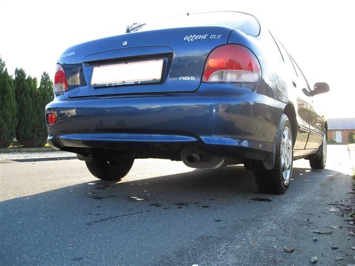 Hyundai Accent 1,5 GLS *Skrottet* billede 2