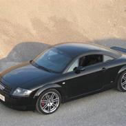 Audi TT coupe Quattro (SOLGT) 