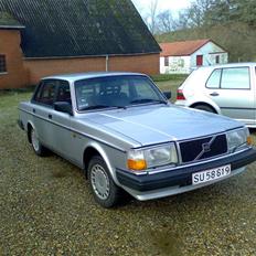 Volvo 240 GL