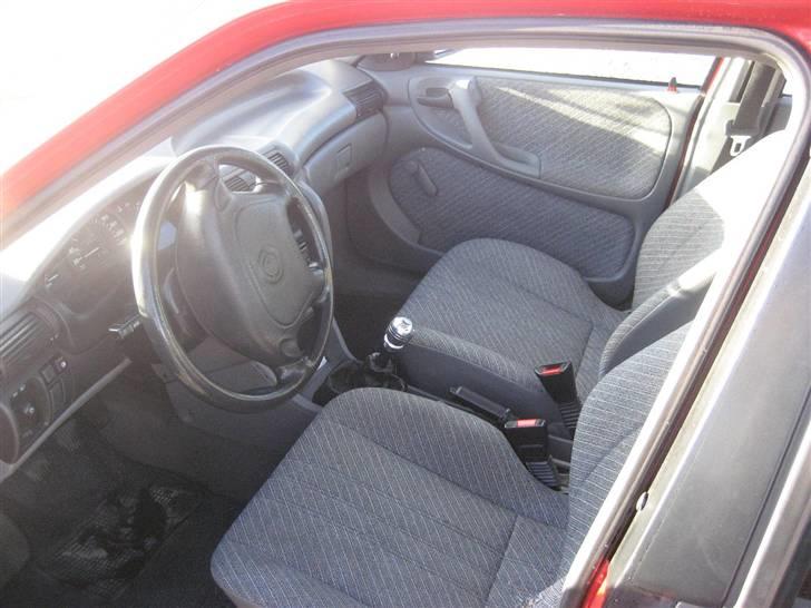 Opel Astra Sedan 1,6i Skrottet billede 13