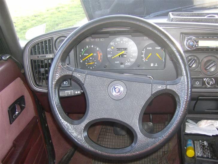 Saab 900i (Er slogt) - Inden i :D billede 14