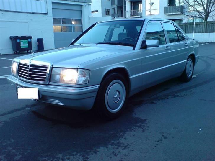 Mercedes Benz 190E 2.3 Aut SOLGT! - Vintermode med hjulkapsler.  billede 12