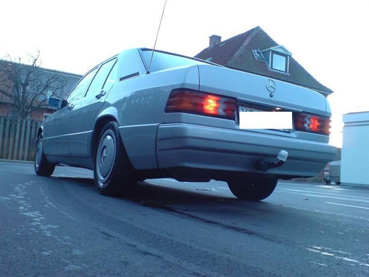 Mercedes Benz 190E 2.3 Aut SOLGT! - Vintermode med hjulkapsler.  billede 14