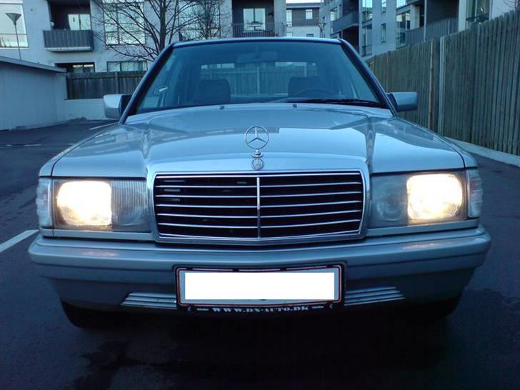 Mercedes Benz 190E 2.3 Aut SOLGT! - Vintermode med hjulkapsler.  billede 17