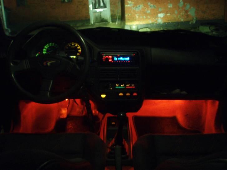 Peugeot 106 rallye  (totalskadet) billede 5