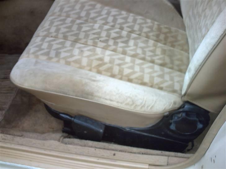 Opel rekord E2 skrotet - Højdejustering til små personer og andet "godtfolk" billede 11