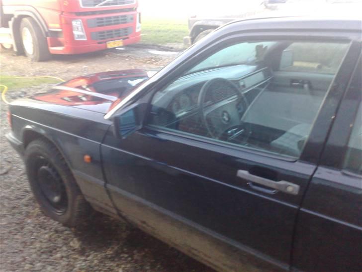 Mercedes Benz 190D*SOLGT* billede 5