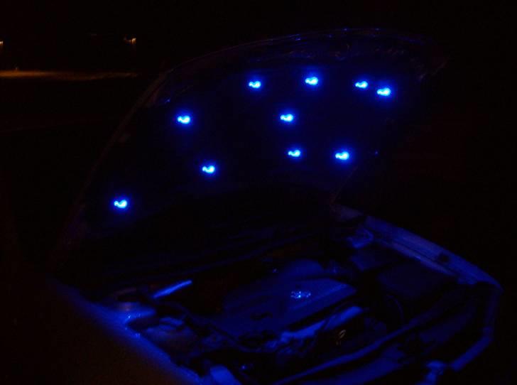 VW Golf 1,8T   Solgt - Lidt gejl til motorrummet :-) billede 7