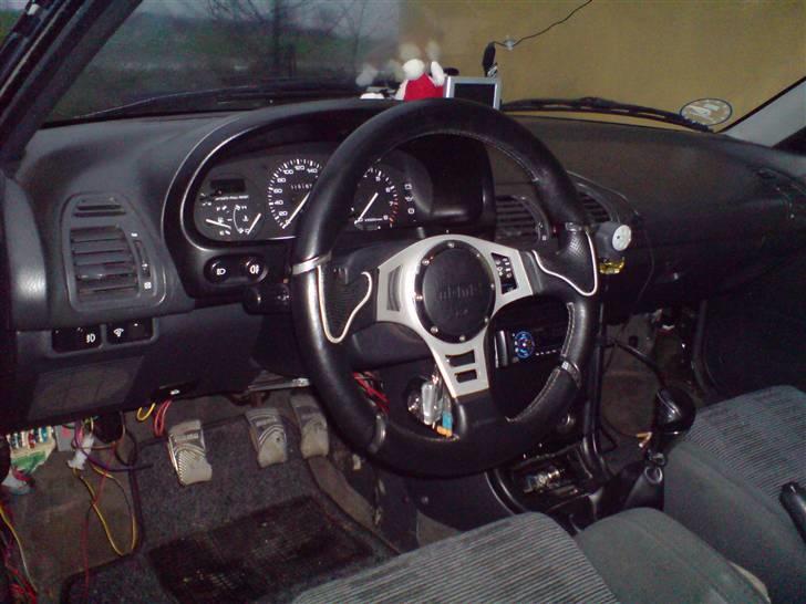 Mazda 323F*solgt* billede 1