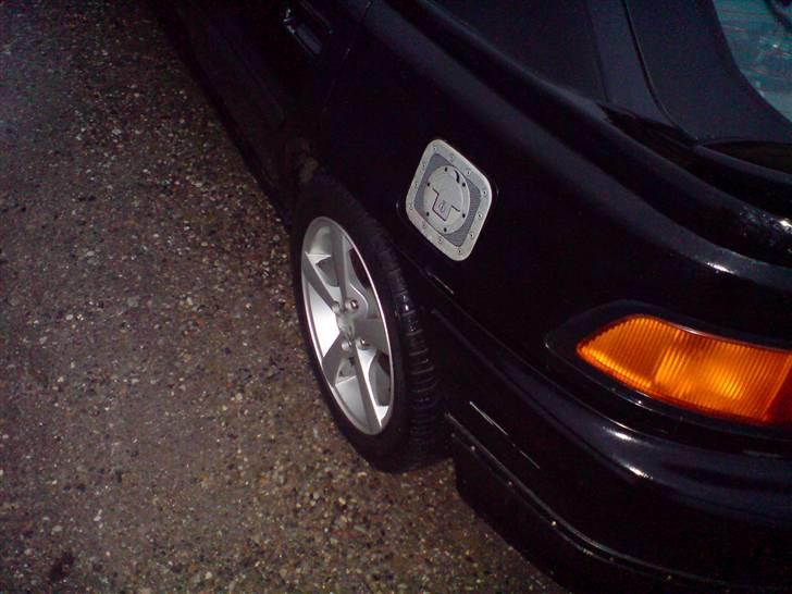 Mazda 323F*solgt* billede 5