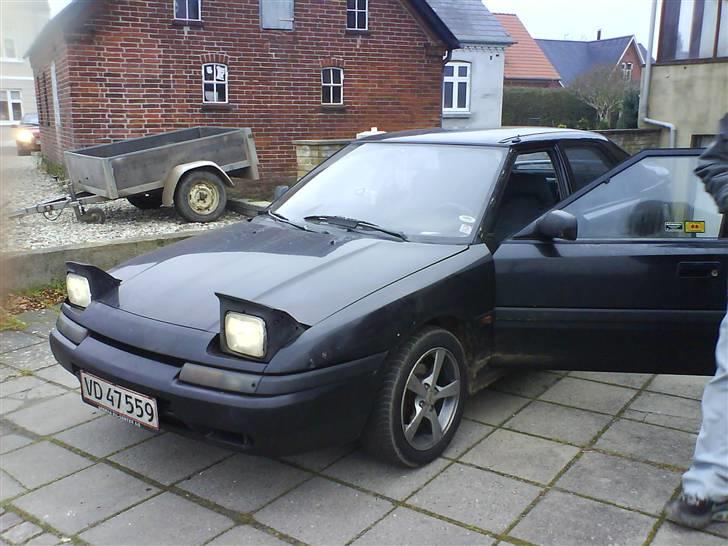 Mazda 323F*solgt* billede 11