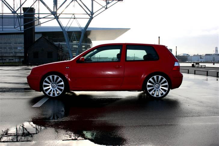 VW Golf IV  SOLGT billede 3