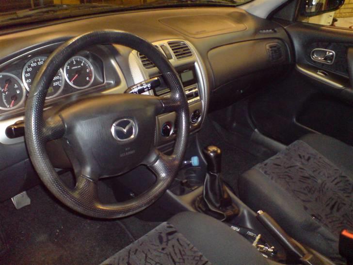 Mazda 323F -=SOLGT=- billede 3