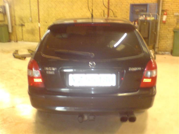 Mazda 323F -=SOLGT=- billede 5