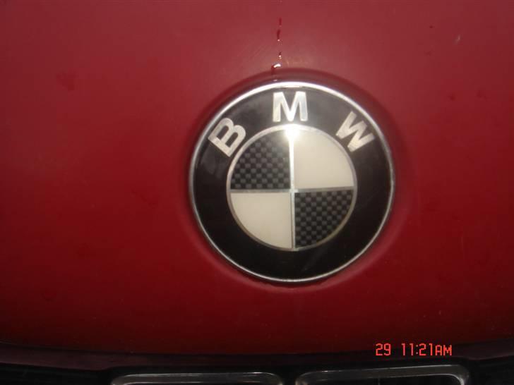 BMW 320i smadret billede 17