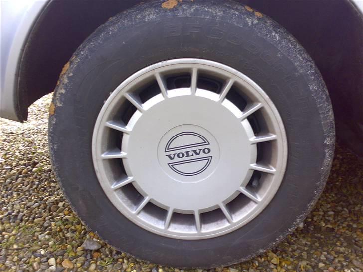 Volvo 240 GL - Pæne alufælge! billede 8
